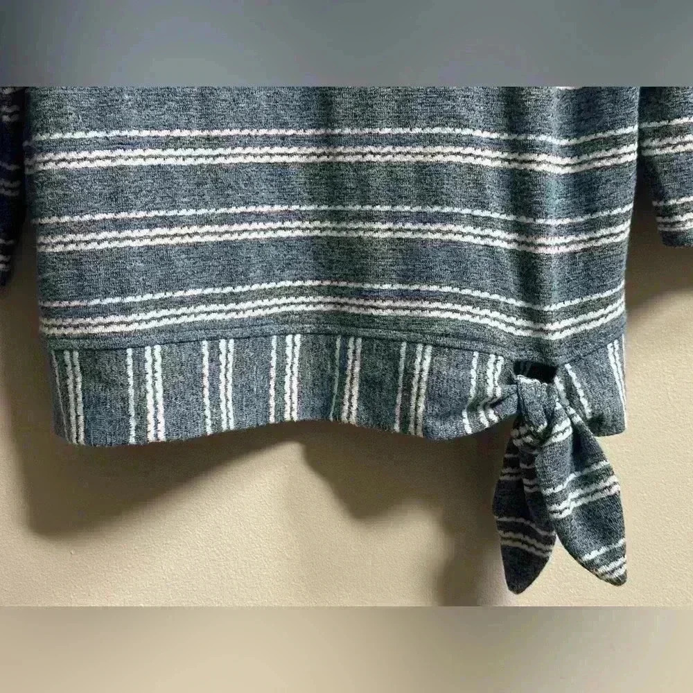 Chico’s 3/4 Sleeve Lightweight Blue Striped Sweater Waist Tie | Women’s 1/M/8‎ - Picture 6 of 8